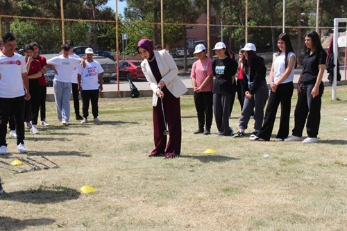 Kaymakamımız Sayın Hatice Gamze KURAN İlçemizde İlk Kez Düzenlenen Golf Turnuvası Finaline Katıldı