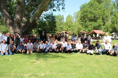 Kaymakamımız Sayın Hatice Gamze KURAN İlçemiz Mahalle Muhtarları Ve Kıymetli Eşleri İle Kumral Mesire Alanında Bir Araya Geldi